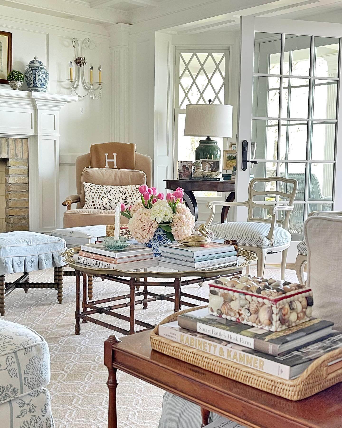 Cozy Lake House Aesthetics