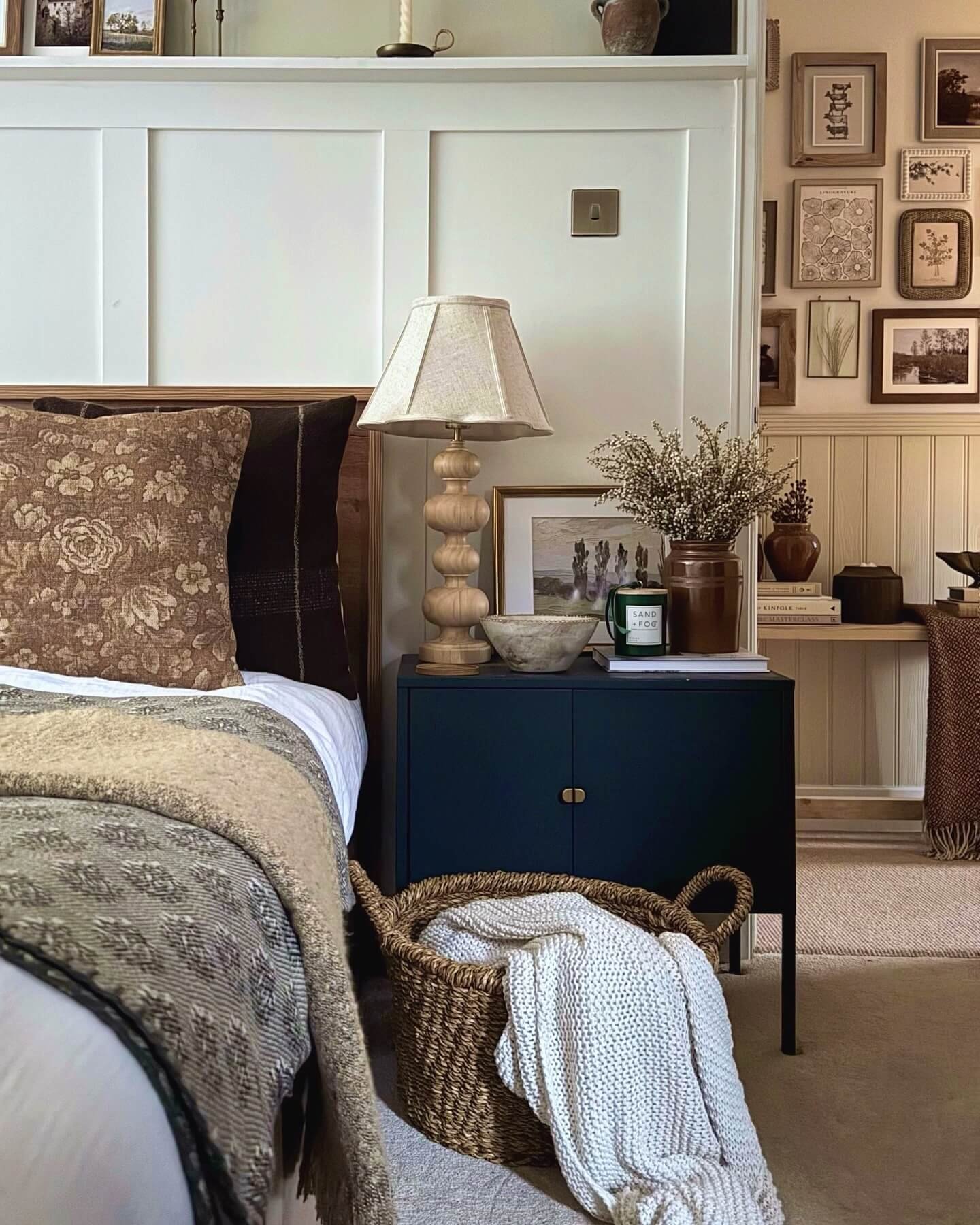 Cozy Lake House Bedroom Decor