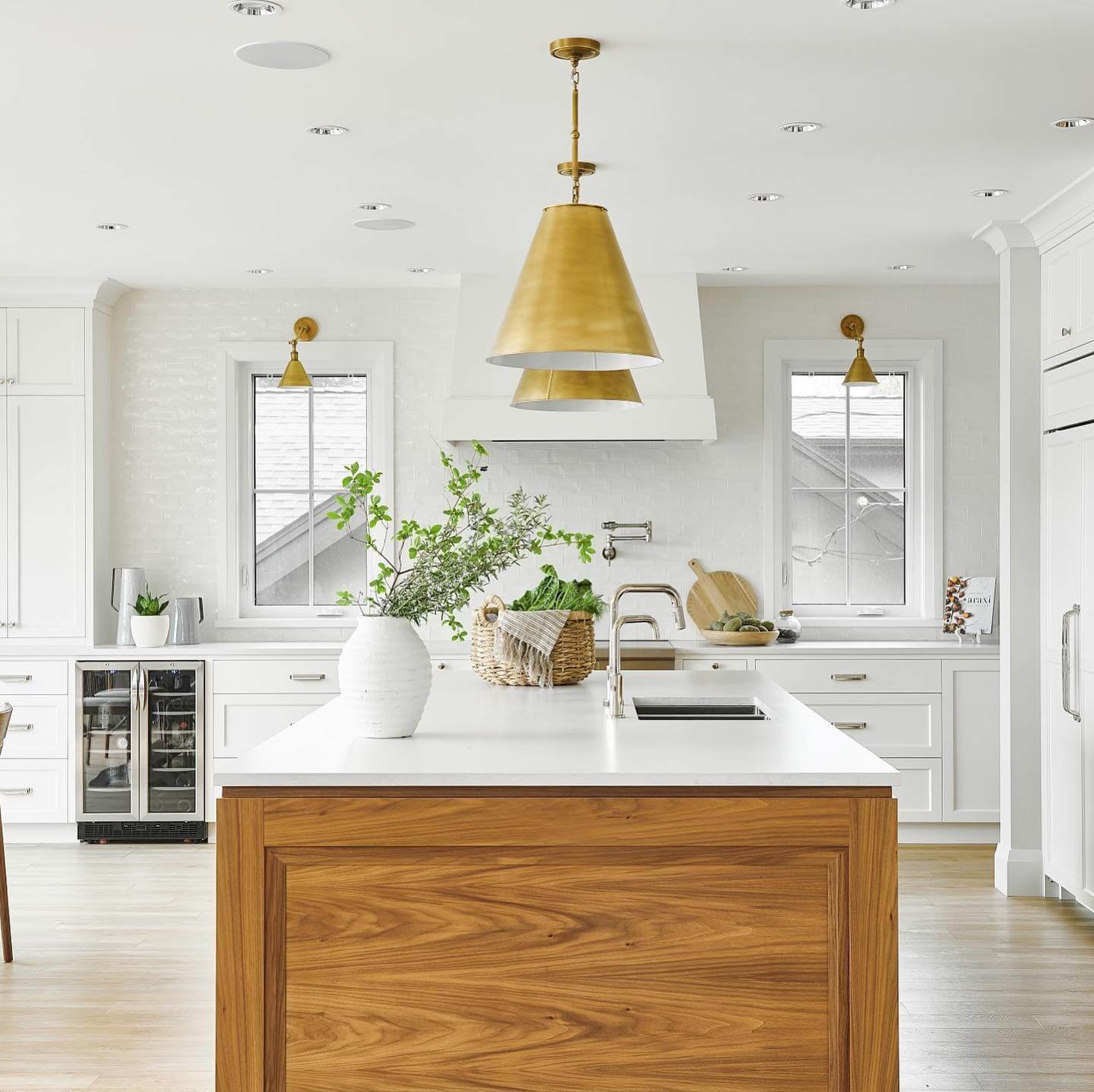 Elegant Lakeside Kitchen Design