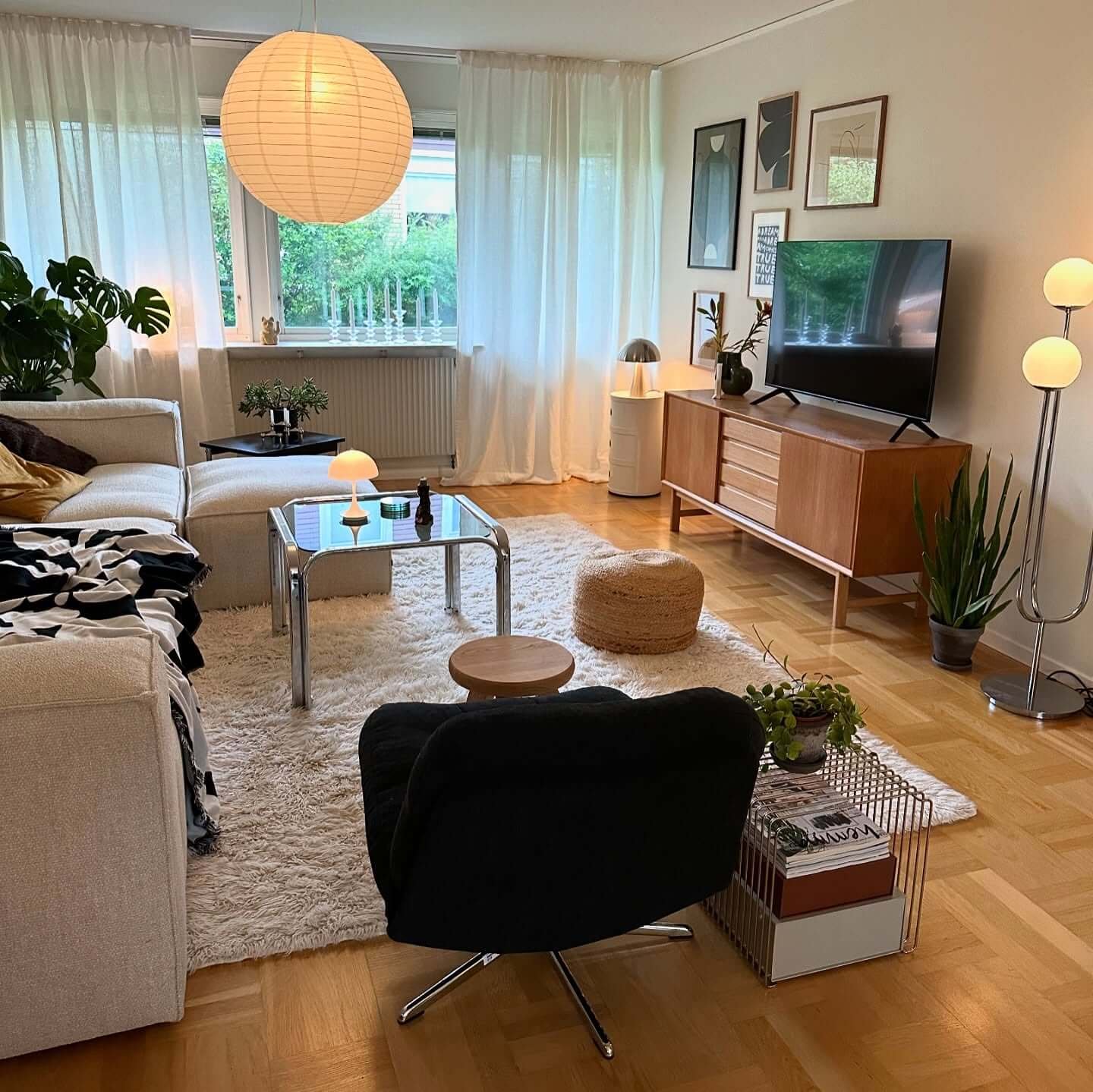 Creating a serene living space with contrasting textures and tones