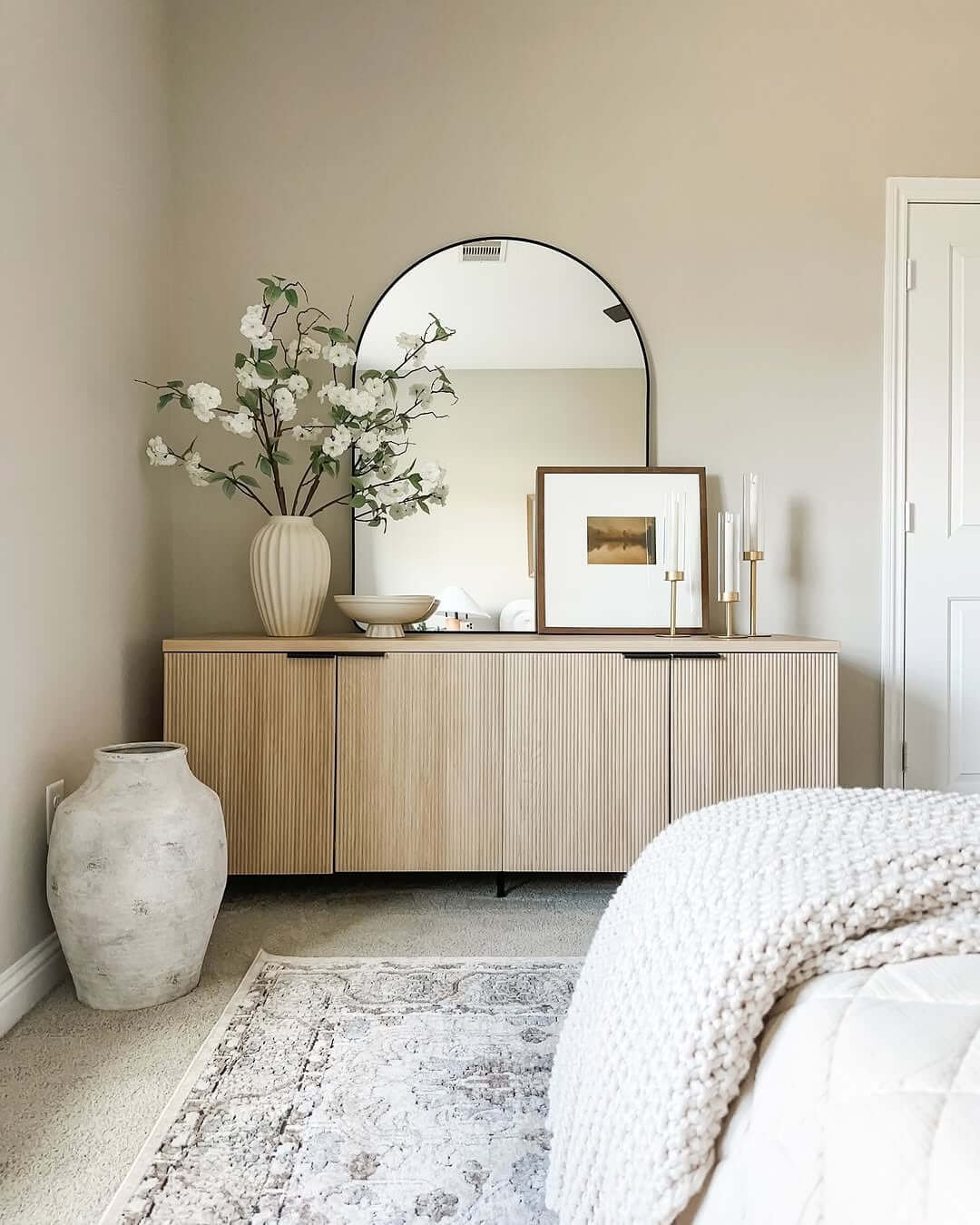 Minimalist design blends simplicity with elegant decor