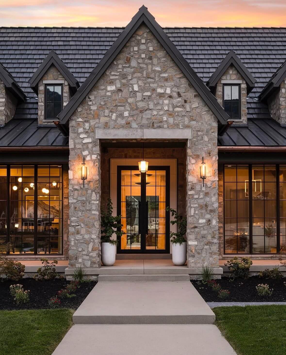 Modern Lake House Aesthetics