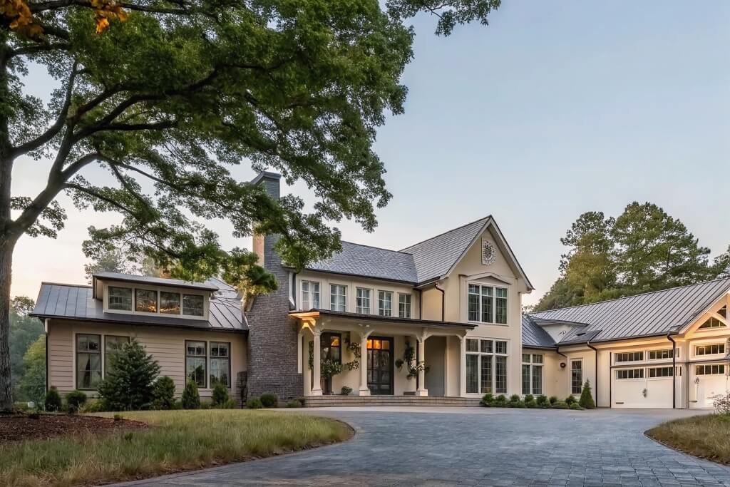 Modern Lake House Design