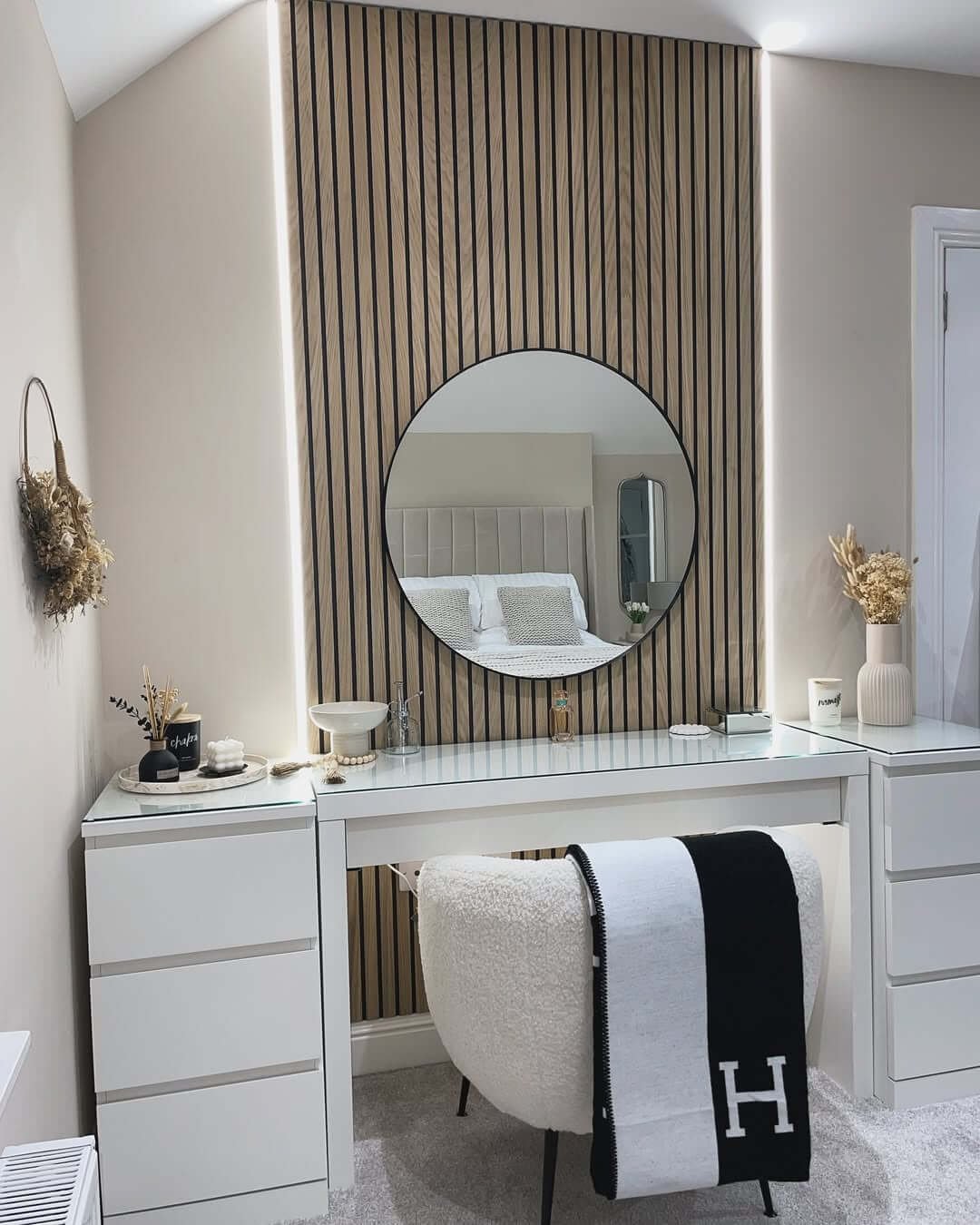 Modern minimalism meets luxury in a stunning vanity design