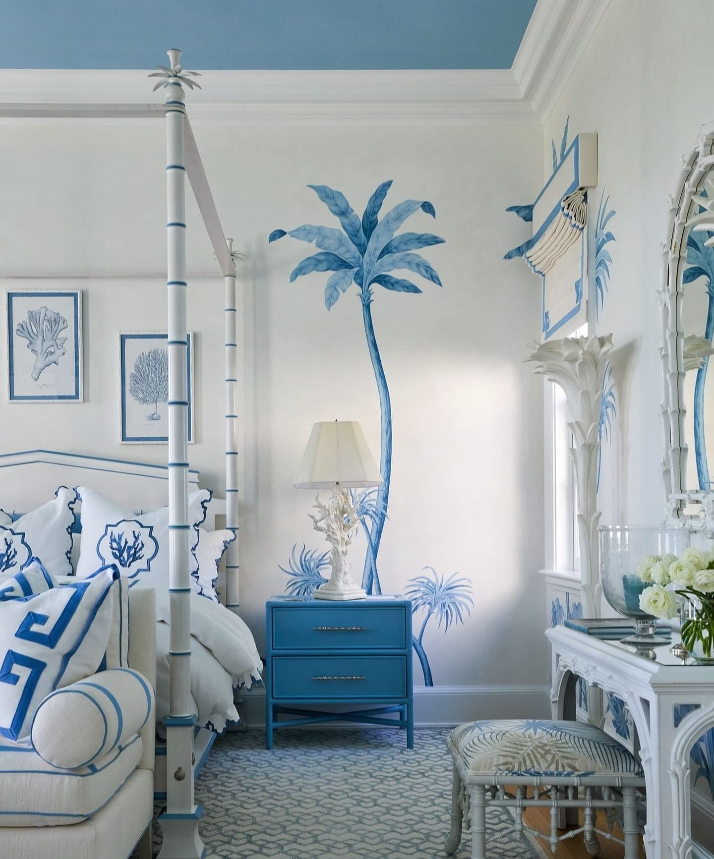 Coastal bedroom design blends beauty and functionality