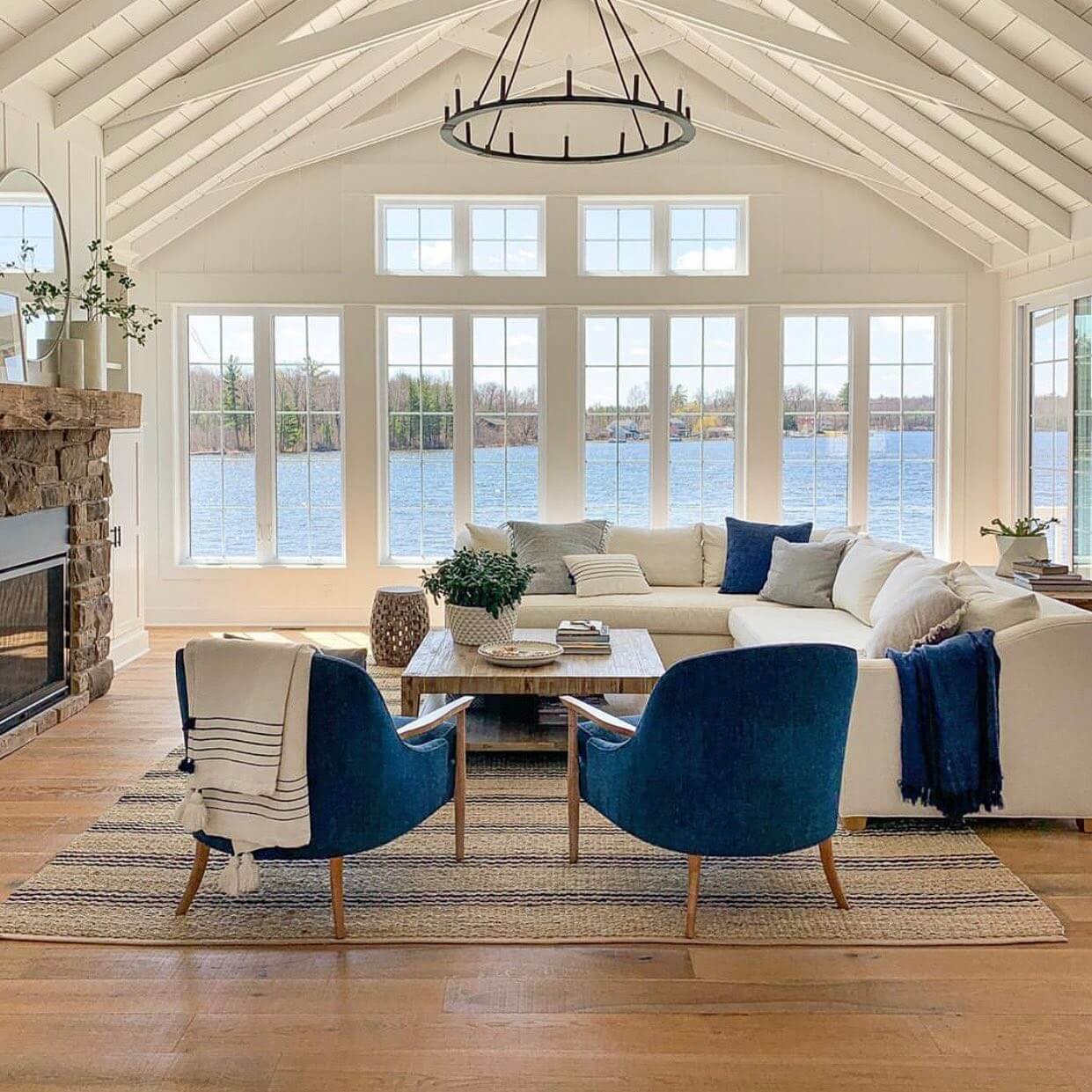 Stunning Lake House Interiors