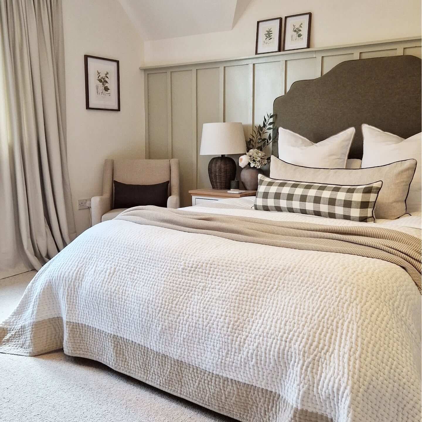 Tranquil Lake House Retreat