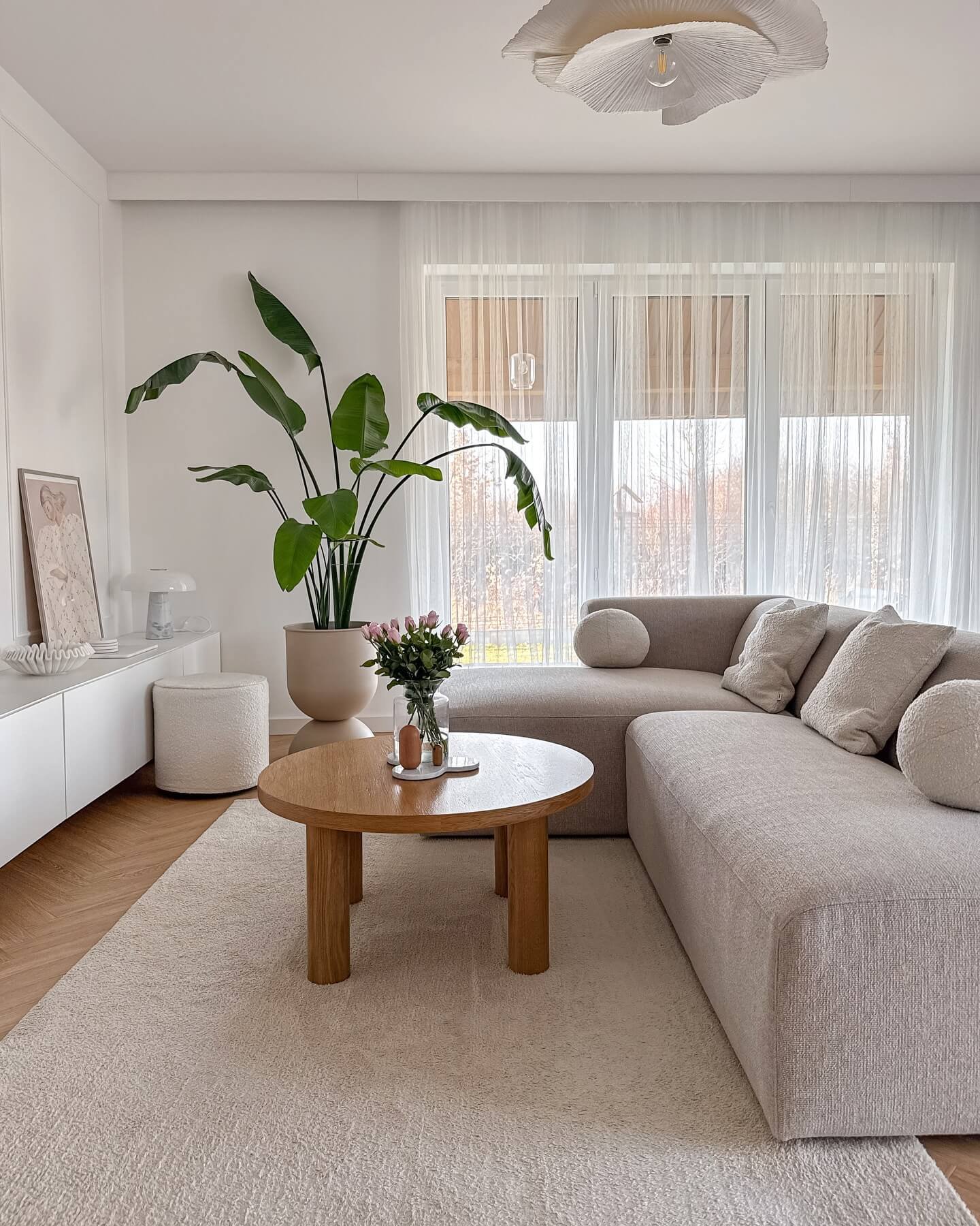 Creating a Tranquil Living Room with Muted Color Palettes