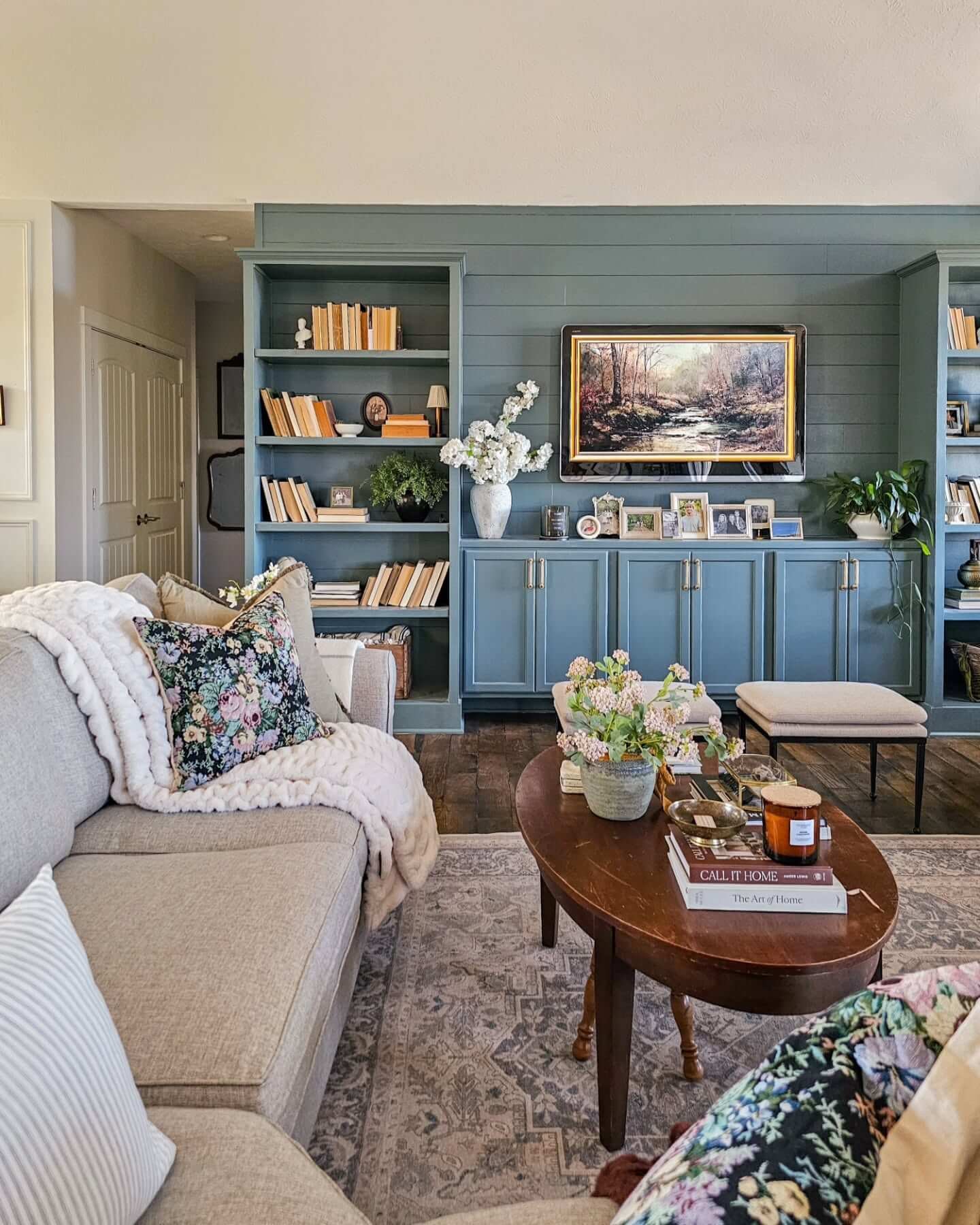 Balancing Calming and Energizing Color Palettes in Living Rooms