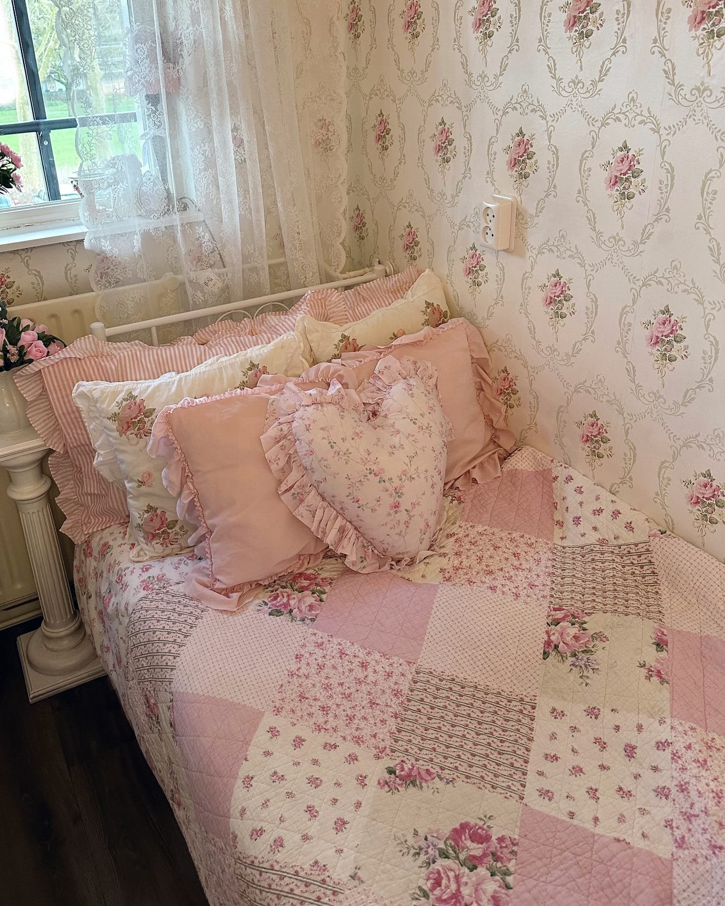 Charming Floral Retreat Decor