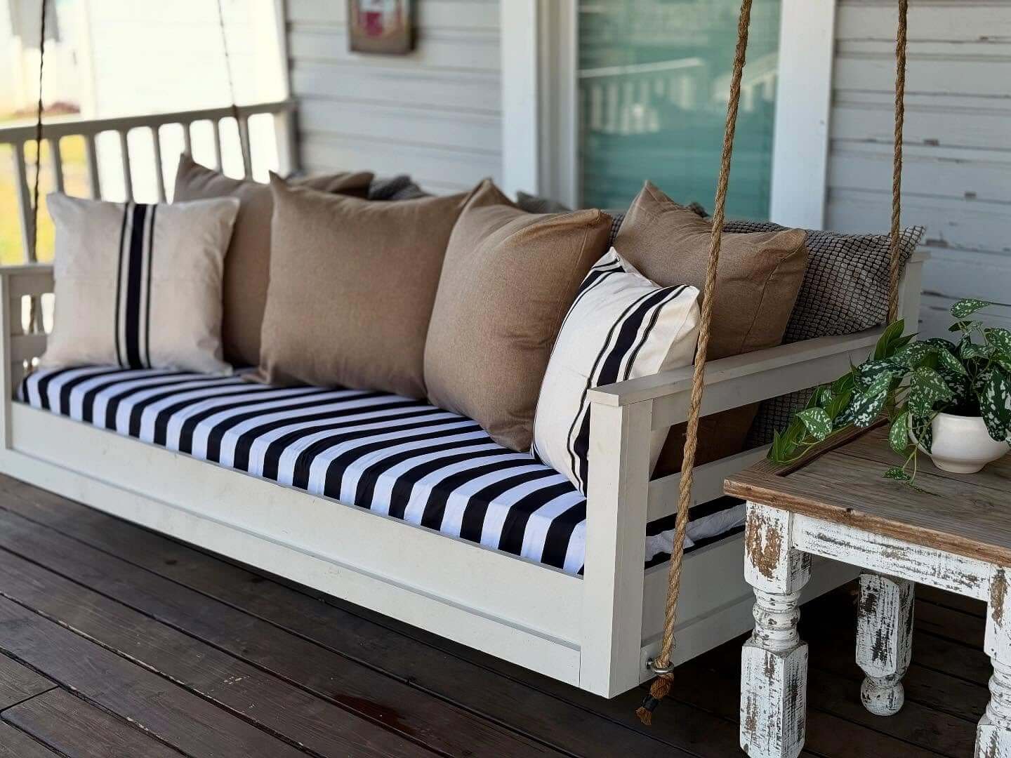 Cozy Porch Swing Design