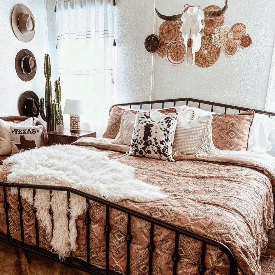 Cozy Ranch-Style Bedroom Retreat