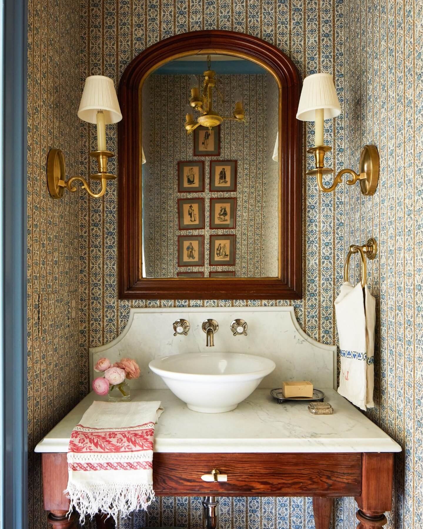 Elegant Tiny Powder Rooms