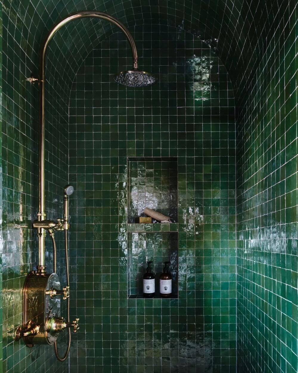 Emerald Green Tile Elegance