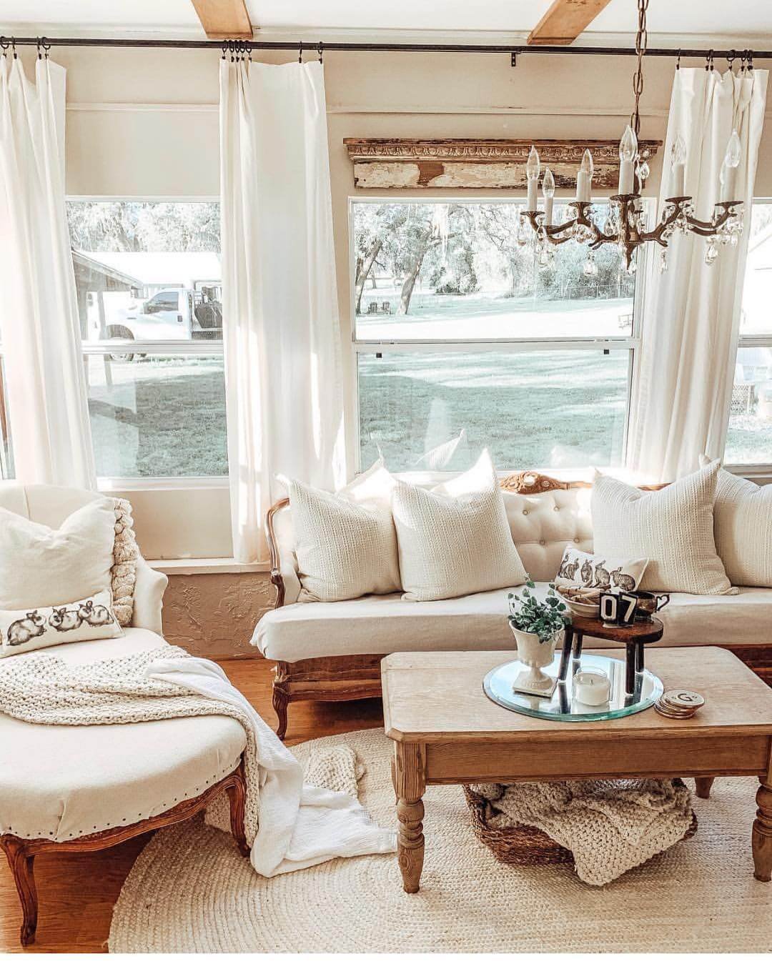 French Cottage Living Room Elegance