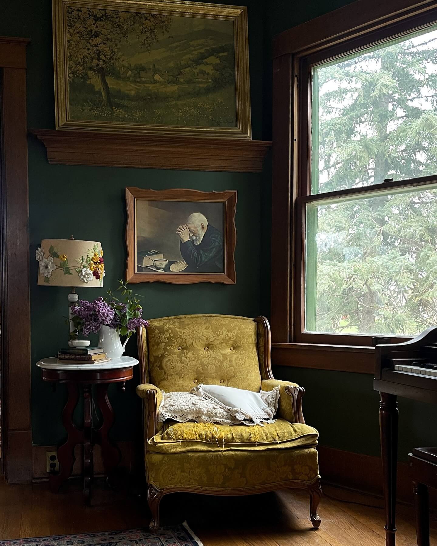 Historic intimacy through deep greens