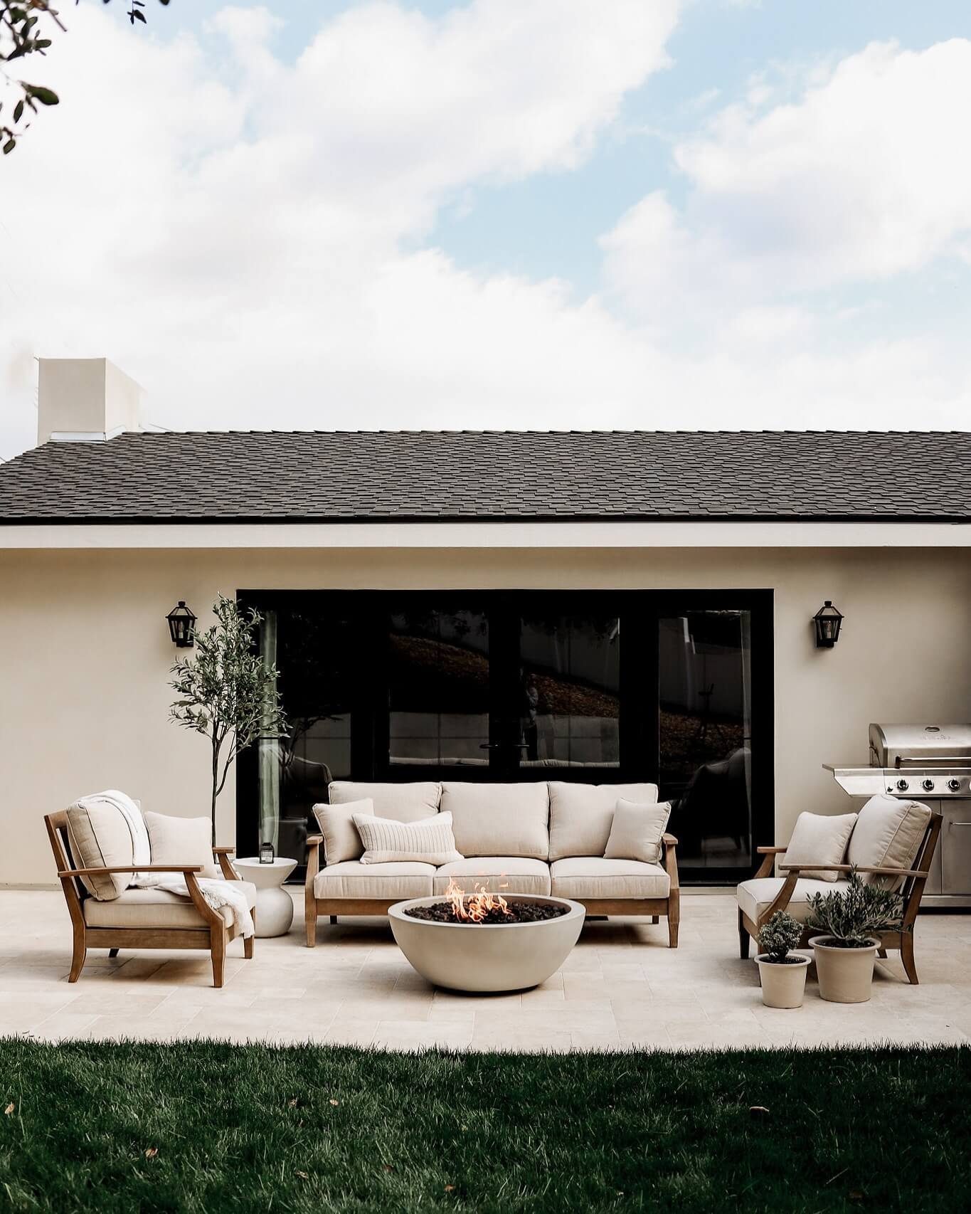 Soft Neutral Furniture Atmosphere